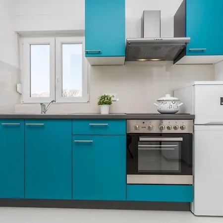 Apartment Für 2 Personen 1 Kind Ca 35 M In Baška, Kvarner Bucht Krk Baška